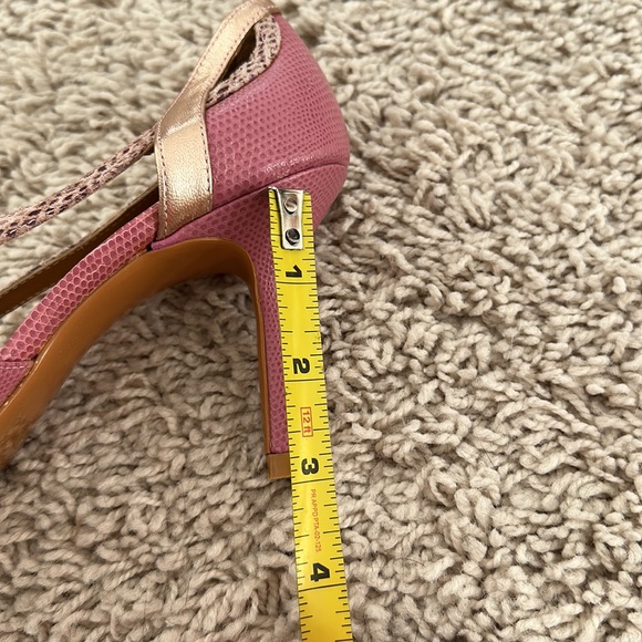 Multicolored, mauve gold peach snake print, pointed toe, lower heel pumps - Picture 14 of 14